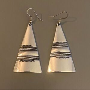 🩶 Silver Colored Geometric Dangle Earrings 🩶
